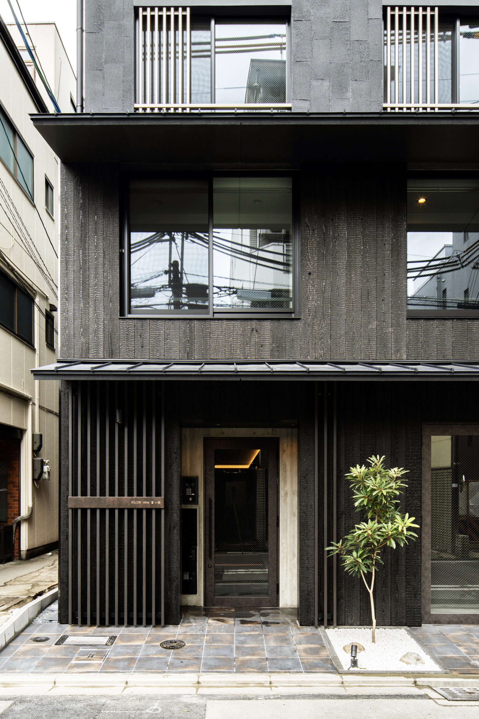 PLOW rêve 富小路 – 株式会社FTRA一級建築士事務所 PLOW rêve 富小路 – 株式会社FTRA一級建築士事務所